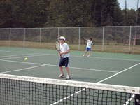 playing-tennis
